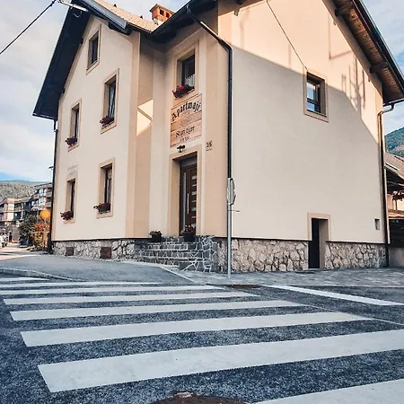 Stari Tiger Apartment *